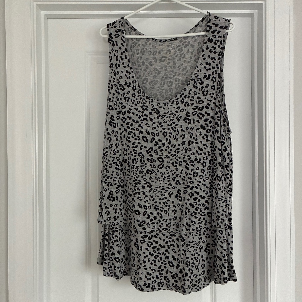Latched Mama Nursing Tank women’s size 2x